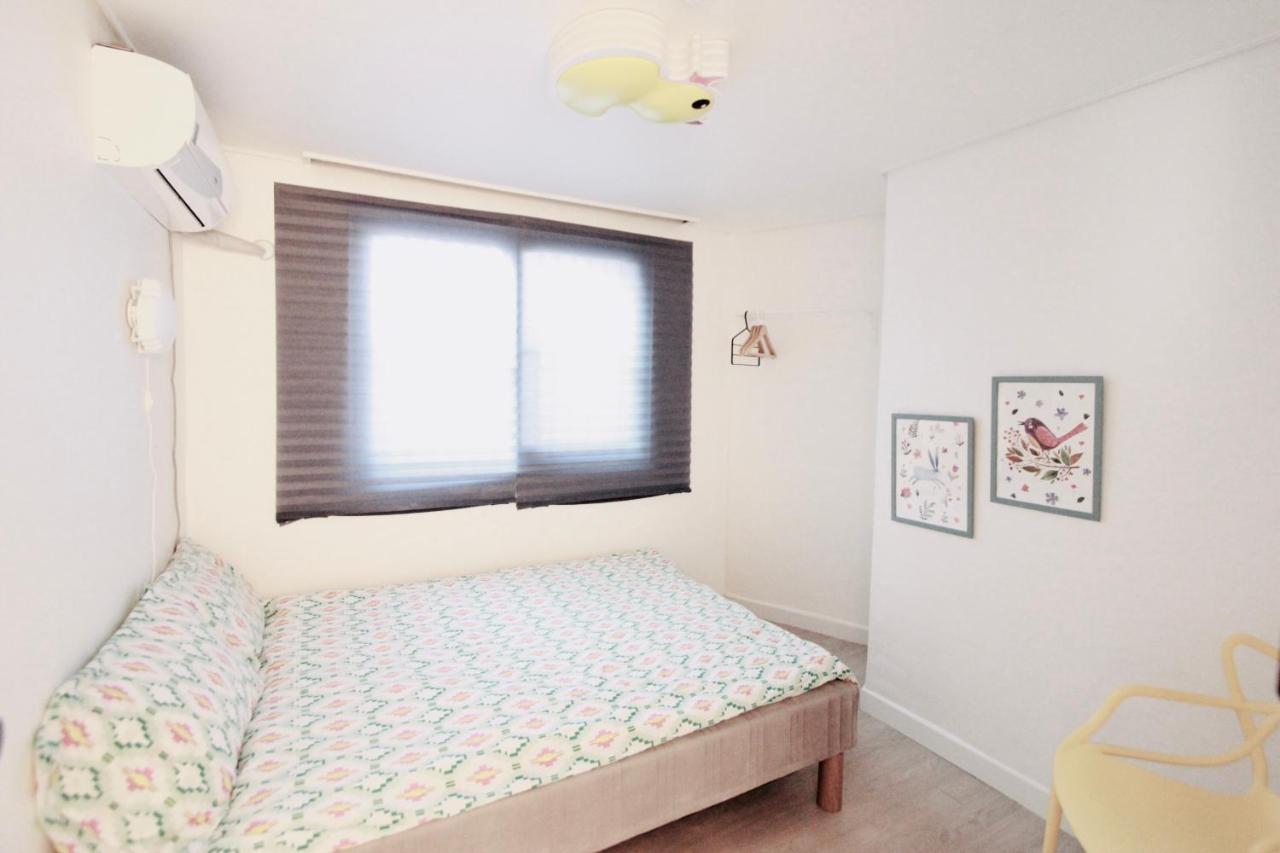Apelbaum 1 Hongdae Apartman Szöul Szoba fotó